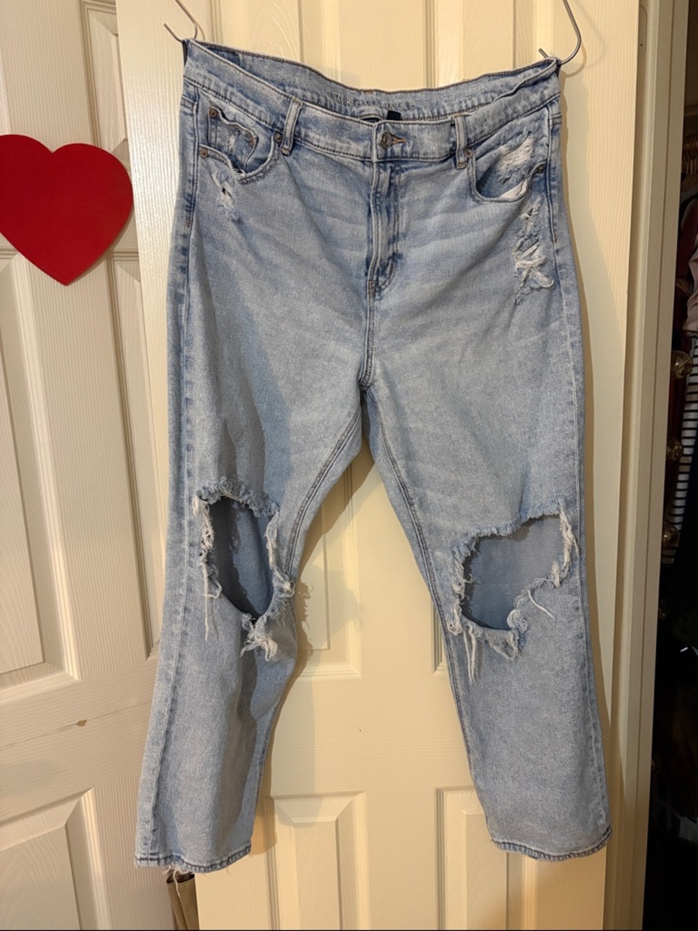 AE Light Blue Distressed Women’s Jeans